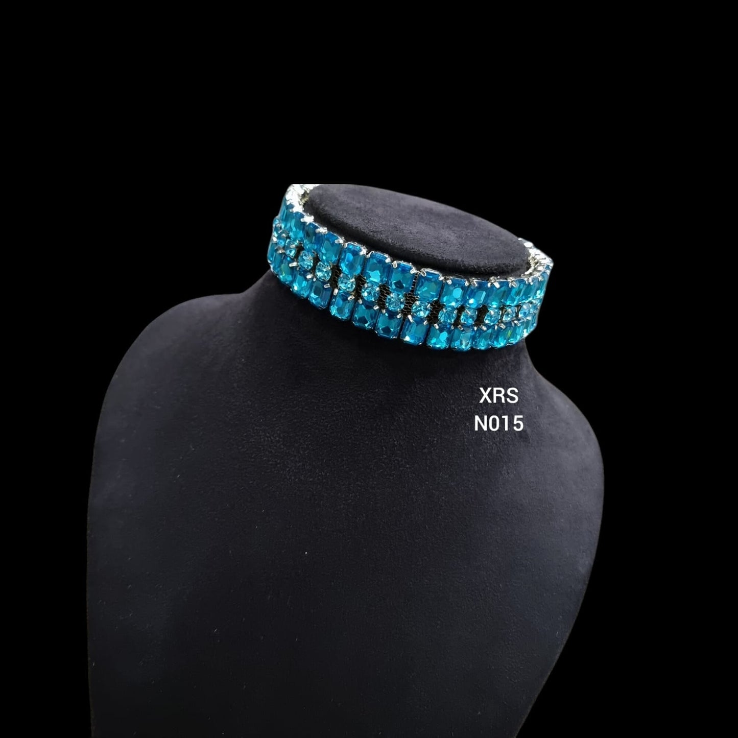 Ava Choker