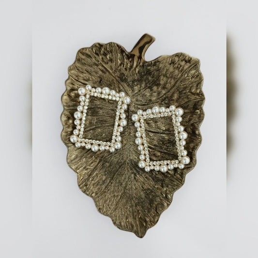 Hazel Pearl Earring