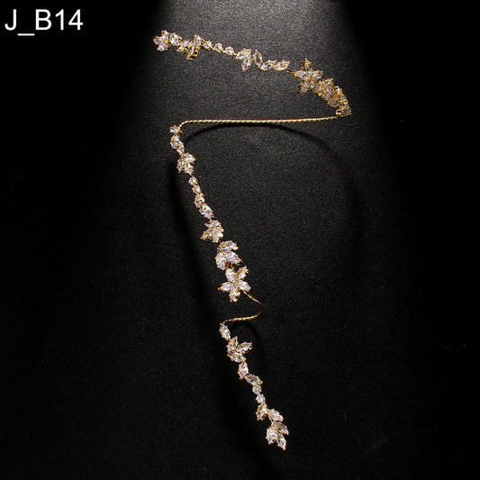 Elara Hand Vine - B14
