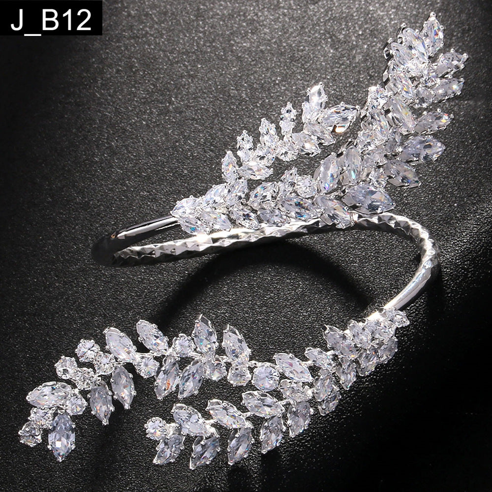 Olympian Laurel Handcuff - B12