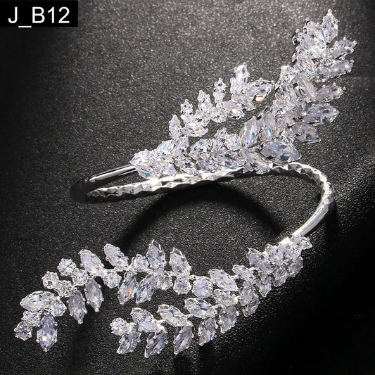 Olympian Laurel Handcuff - B12