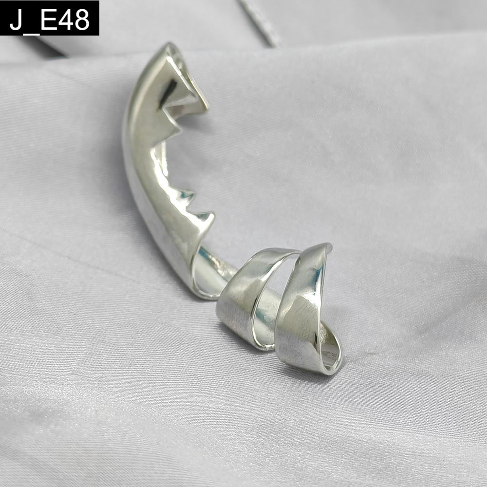 Cyber Claw Earcuff - E48