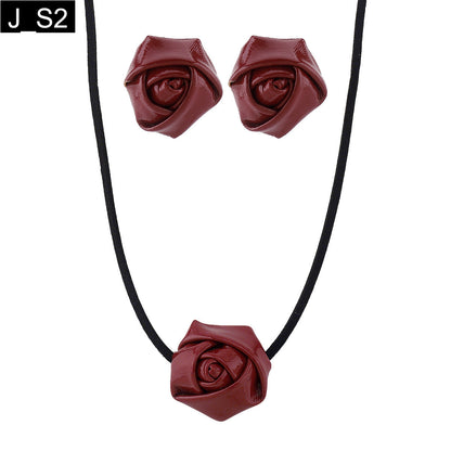 Crimson Velvet Set - S2