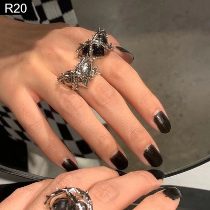 Love Thorn Rings - R20