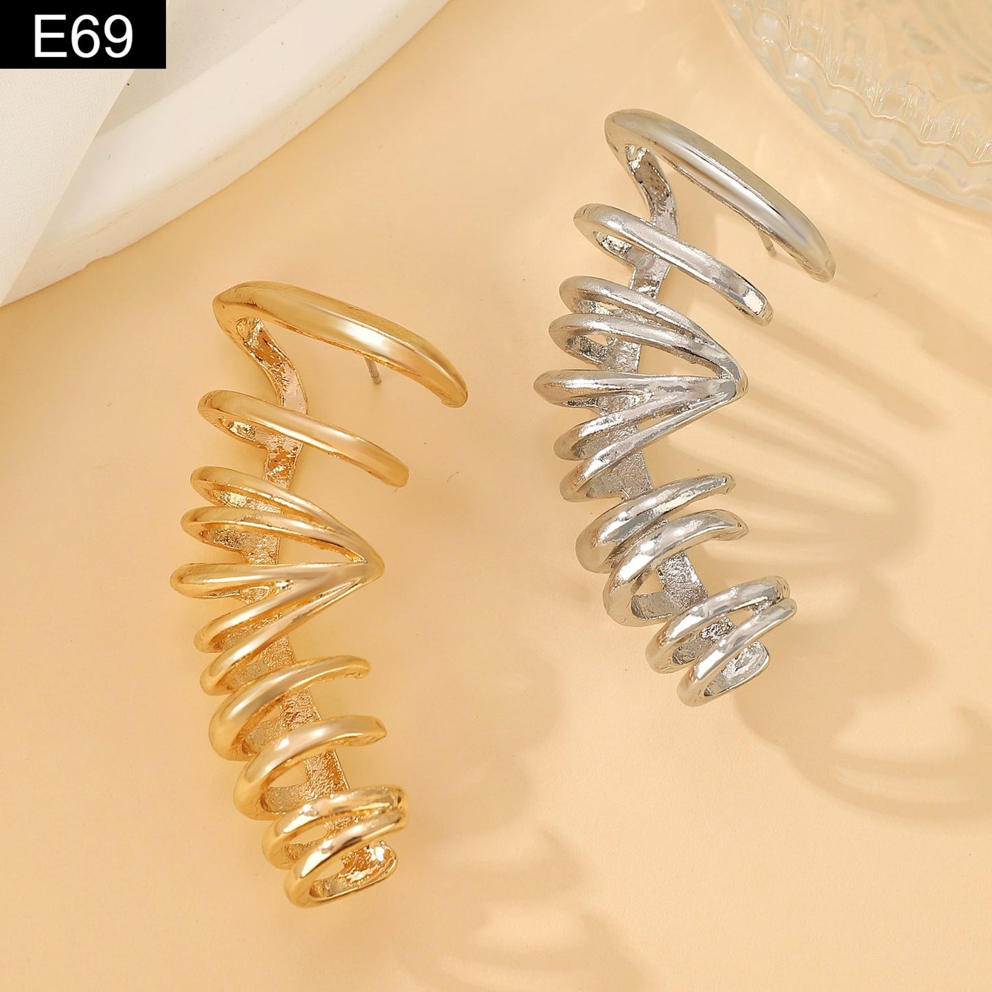 Apollo's Spring Earcuff - E69
