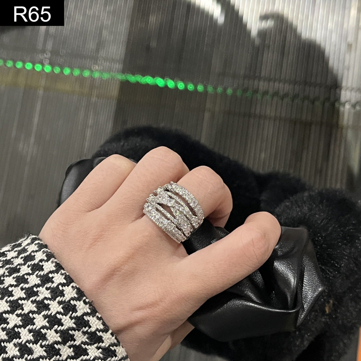 Frostfire Criss-Cross Zirconia Ring - R65