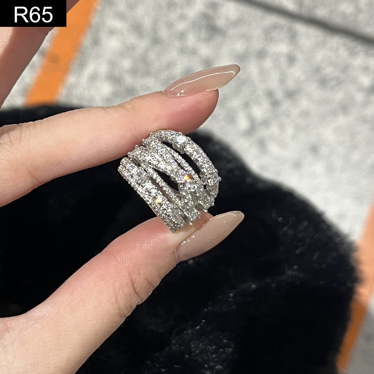 Frostfire Criss-Cross Zirconia Ring - R65