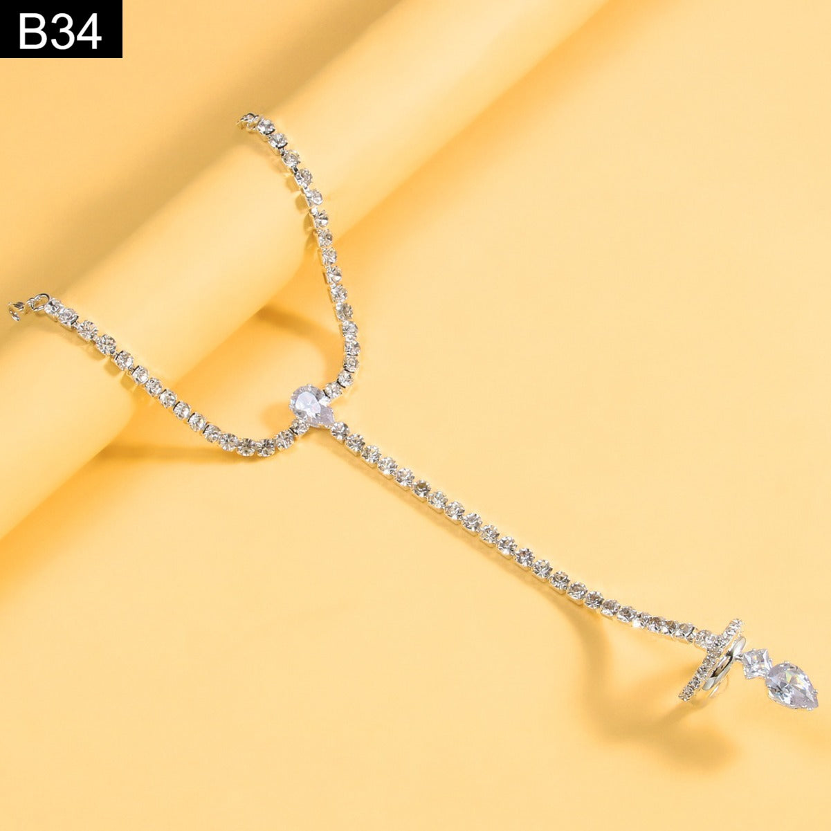 Diamond-Mist Finger Bracelet - B34