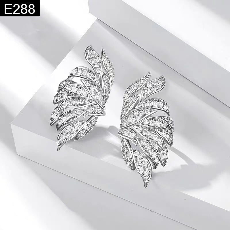 Sparkling Leaf Zirconia Earcuff - E288