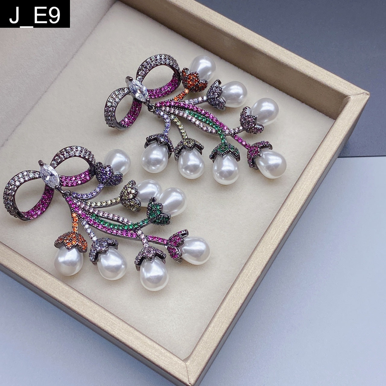 Baroque Bouquet Earring - E9