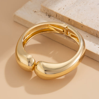 Leda Bracelet Stack