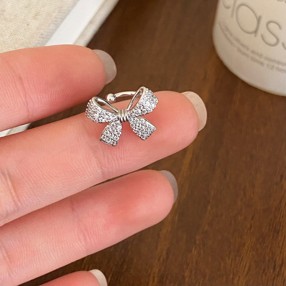 Petite Bow Earcuff