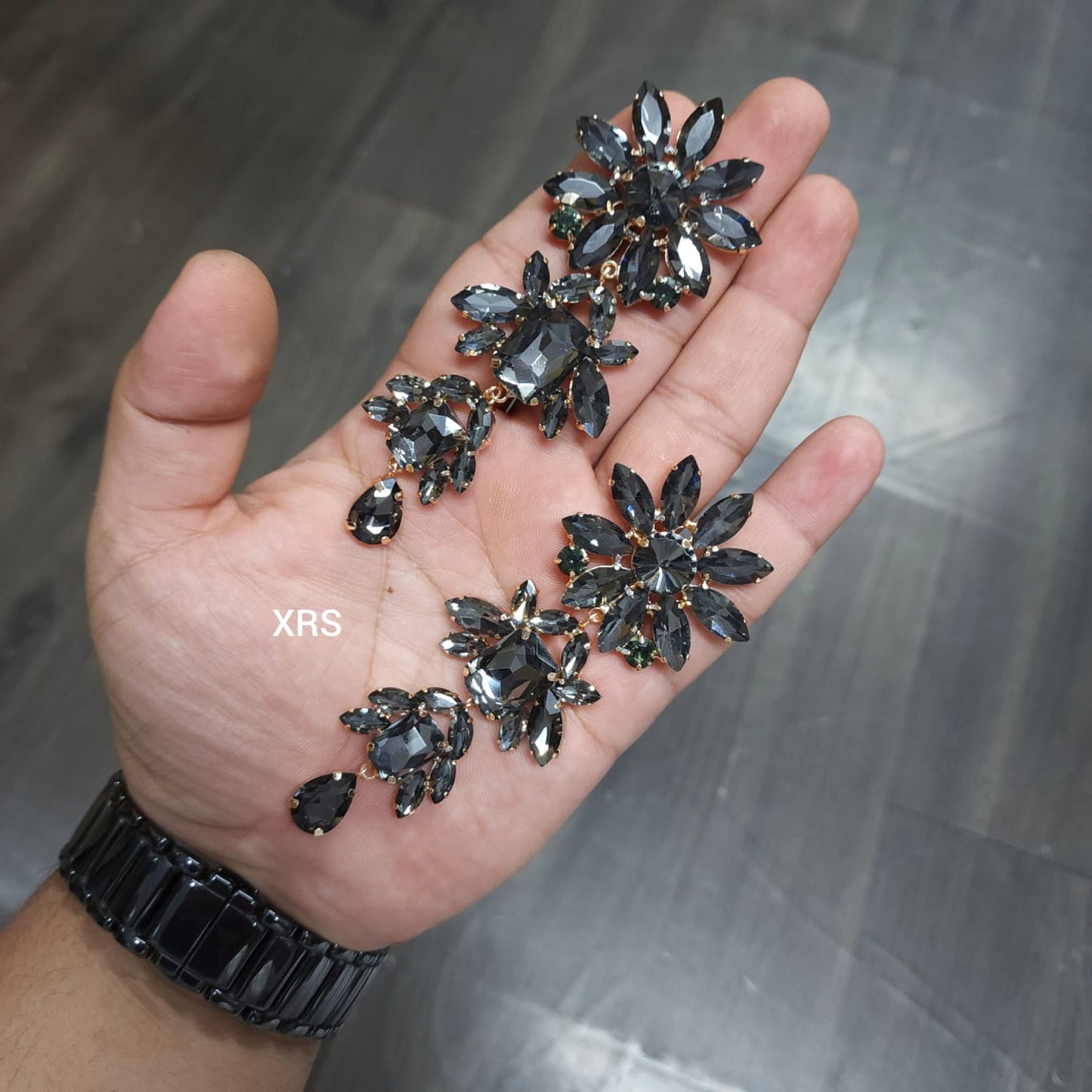 Zoya Earring